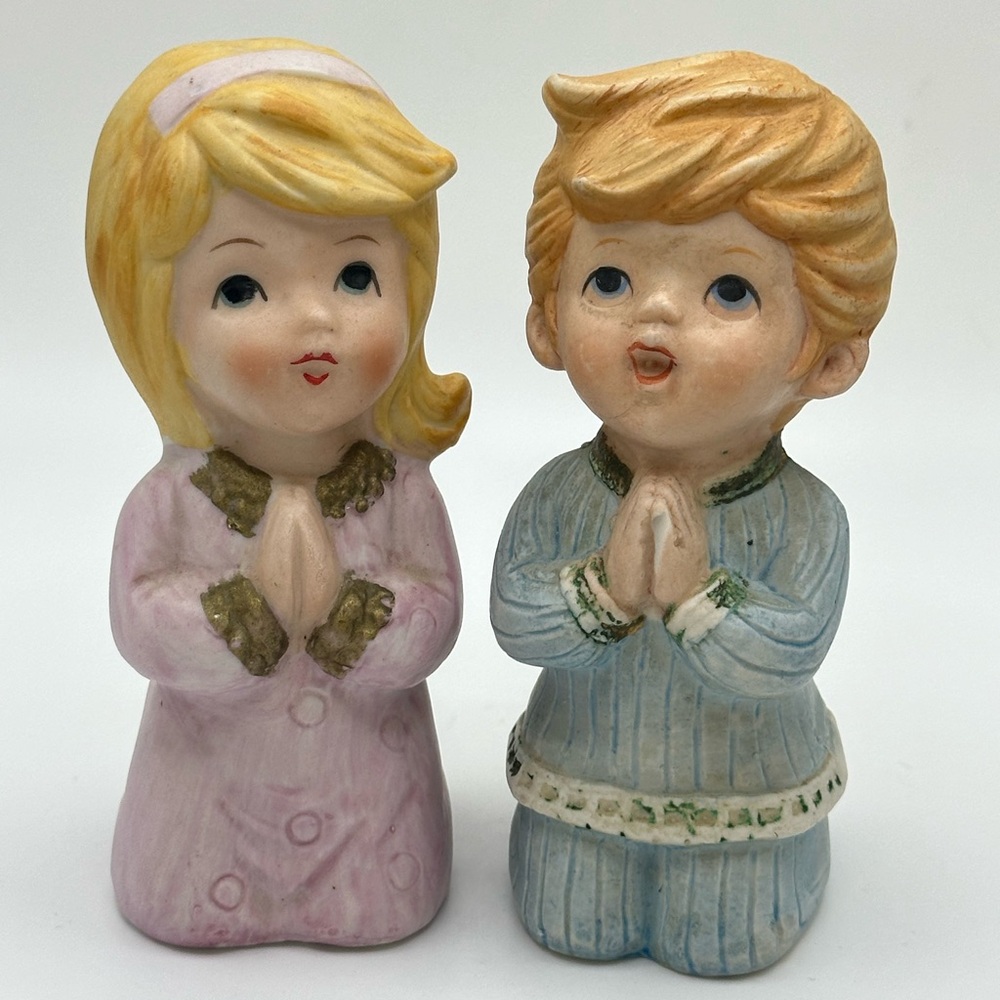 Vintage Praying Children Set of 2 Blonde Boy and Girl.
